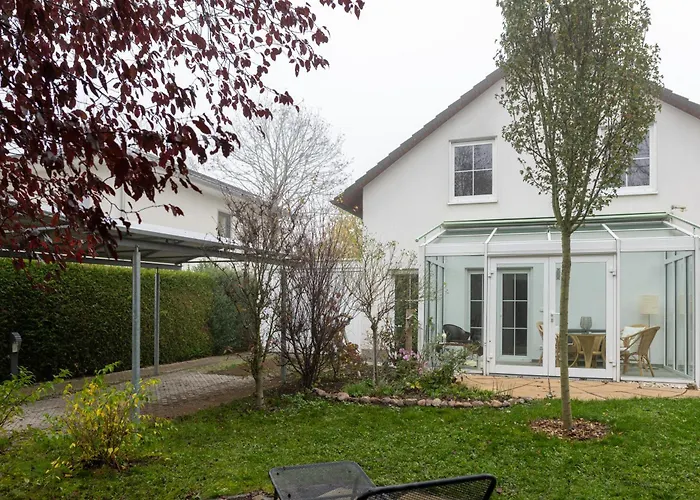 Ganzes Ferienhaus in Leipzig mit Garage und Fußbodenheizung